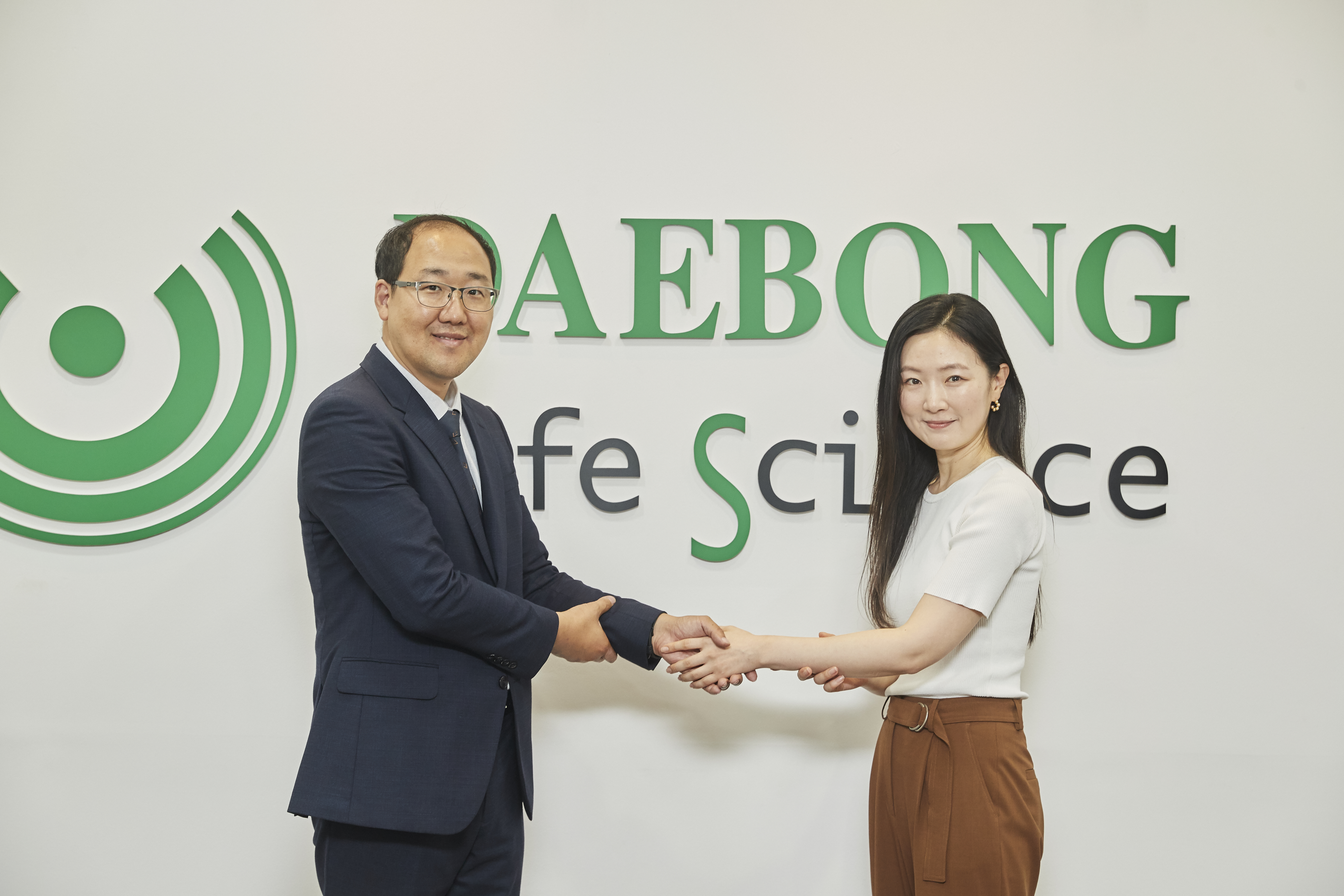 실리콘파서블] 화장품 원료의 최고 솔루션을 제공하는 기업 KCC WORLD 웹진